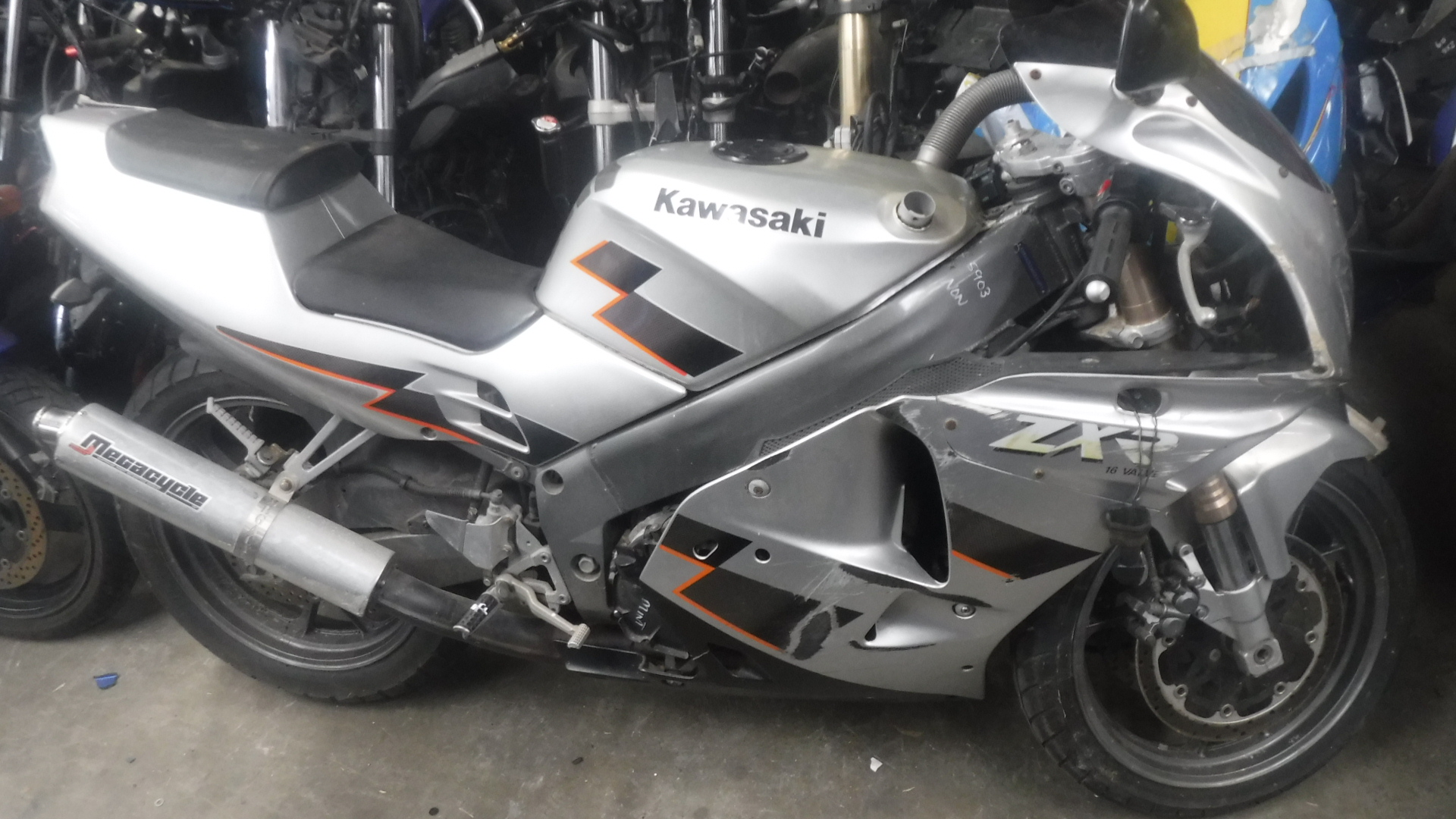 2000 KAWASAKI ZXR250C SPORTS - JBPMD5185571 - JUST BIKES